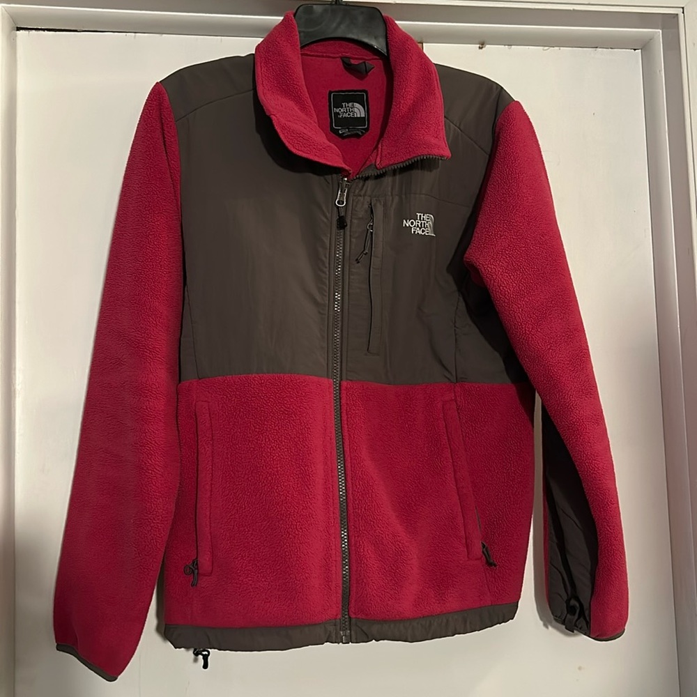 Woman’s Northface Jacket